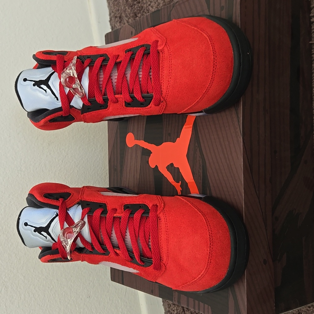 Raging Bull Jordan 5 Toro Bravo Deadstock